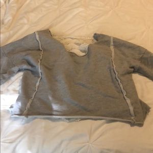 Cropped long sleeve sweatshirt w lace back